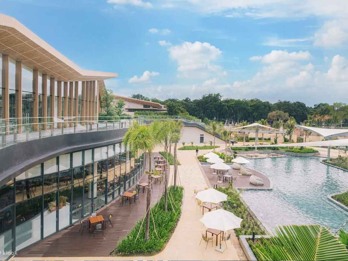 Minera Hot Springs Bình Châu nổi tiếng với suối khoáng nóng và khuôn viên rộng được bao phủ bởi cây xanh.