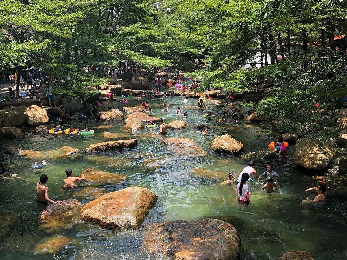 Xu hướng lựa chọn địa điểm tránh nóng gần Sài Gòn để không mất quá nhiều thời gian và sức lực di chuyển.
