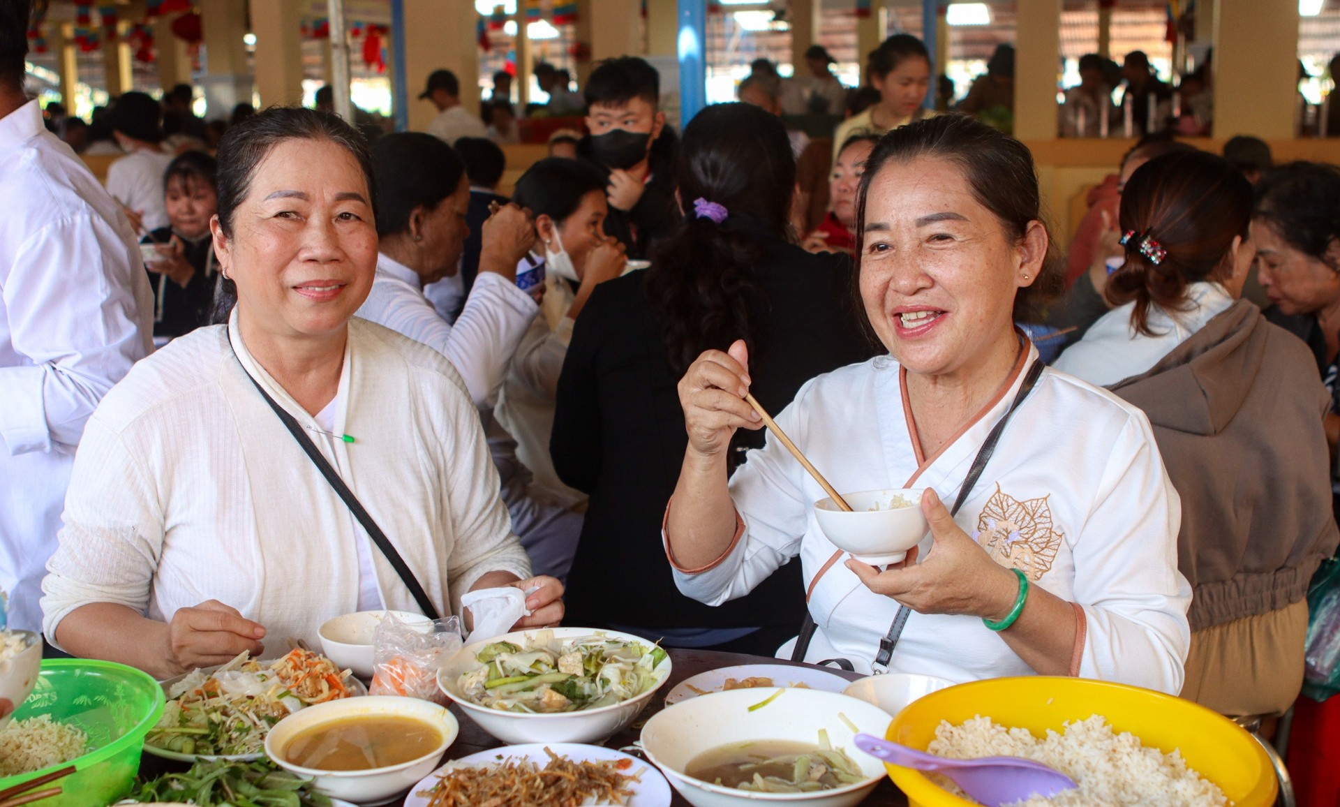Những món chay được chuẩn bị tại trai đường để phục vụ người tham dự Hội Yến Diêu Trì Cung.