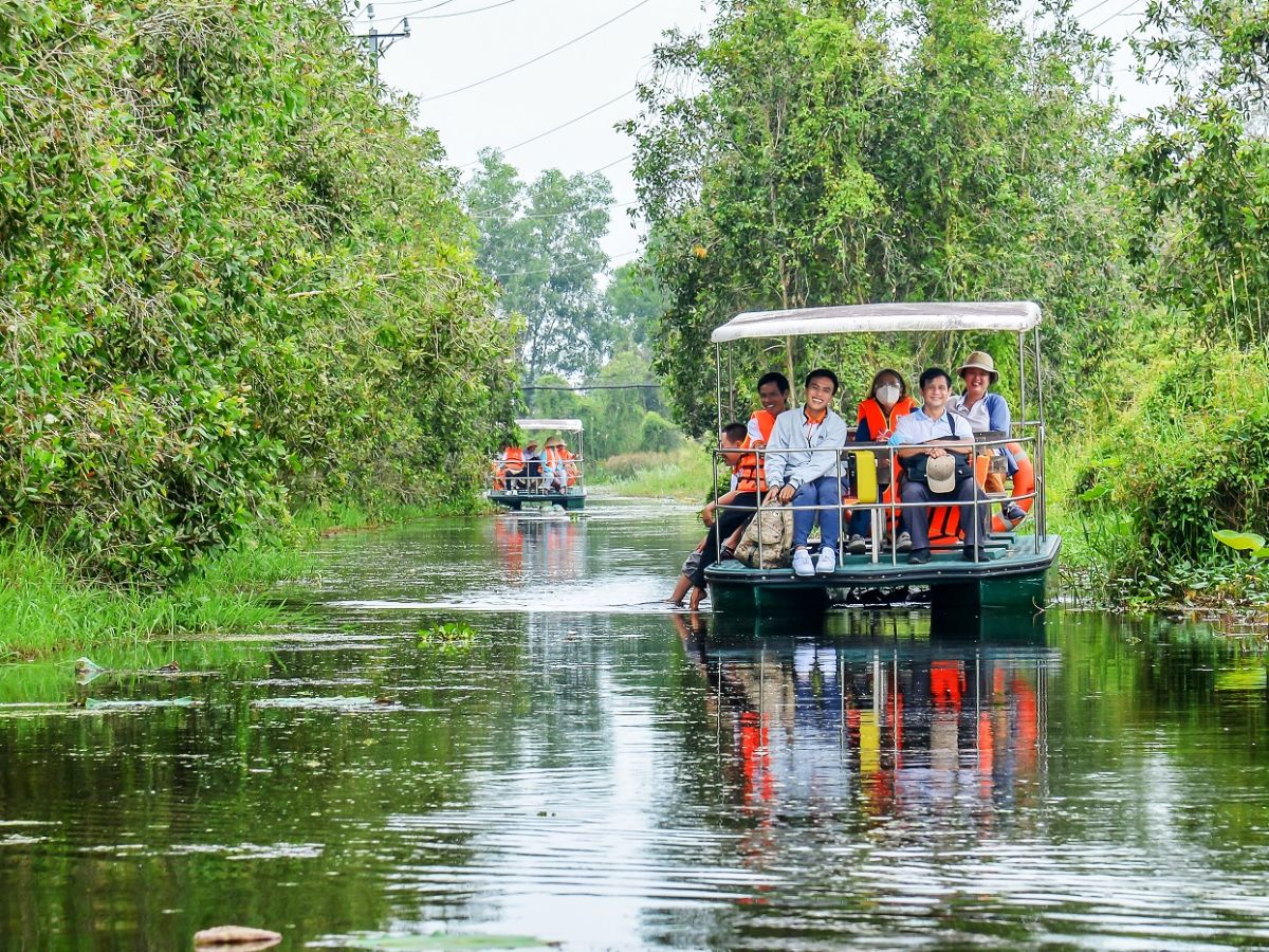 Long An phù hợp với chuyến đi 20/10 dành cho những ai muốn tìm về không gian sông nước.